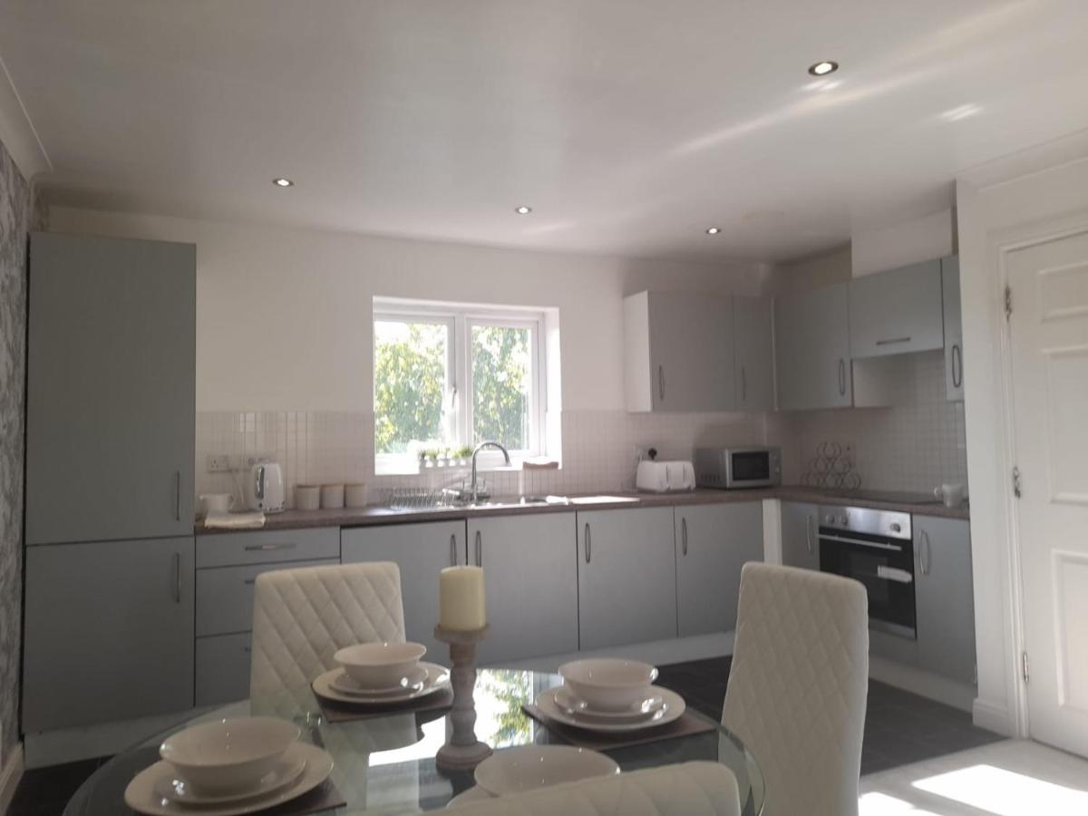 Penthouse Apartment Free Wi-Fi & Parking Occasional Bed Available Solihull Exterior foto