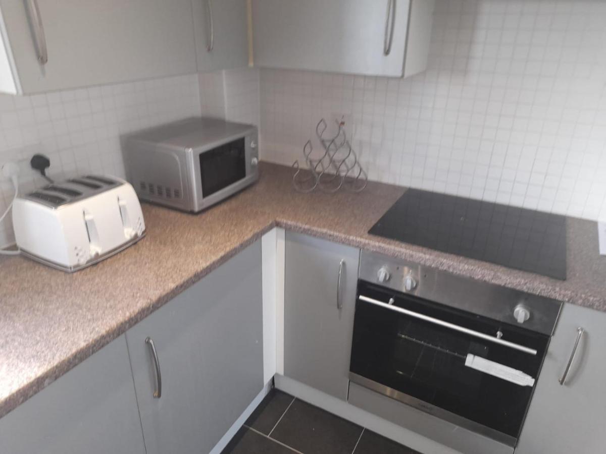 Penthouse Apartment Free Wi-Fi & Parking Occasional Bed Available Solihull Exterior foto